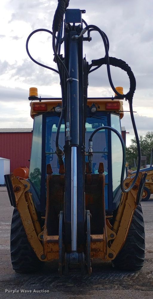 image for item DO1735 2008 John Deere 310J backhoe
