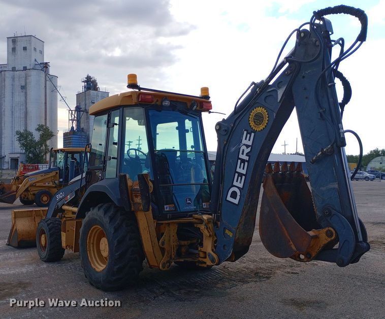 image for item DO1735 2008 John Deere 310J backhoe