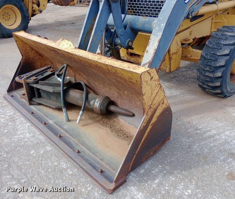 image for item DO1735 2008 John Deere 310J backhoe