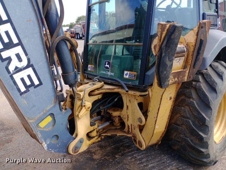 image for item DO1735 2008 John Deere 310J backhoe
