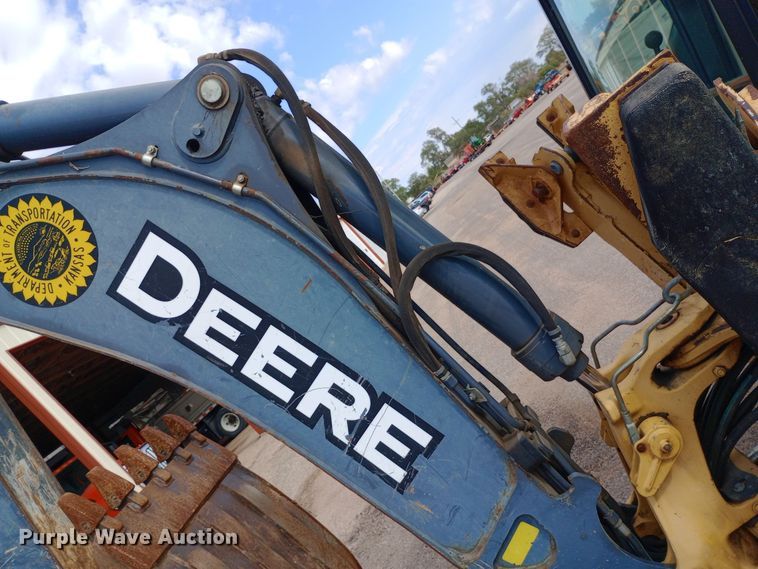 image for item DO1735 2008 John Deere 310J backhoe