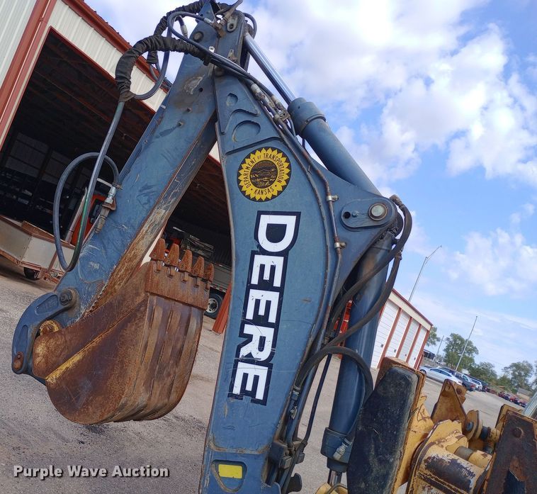 image for item DO1735 2008 John Deere 310J backhoe