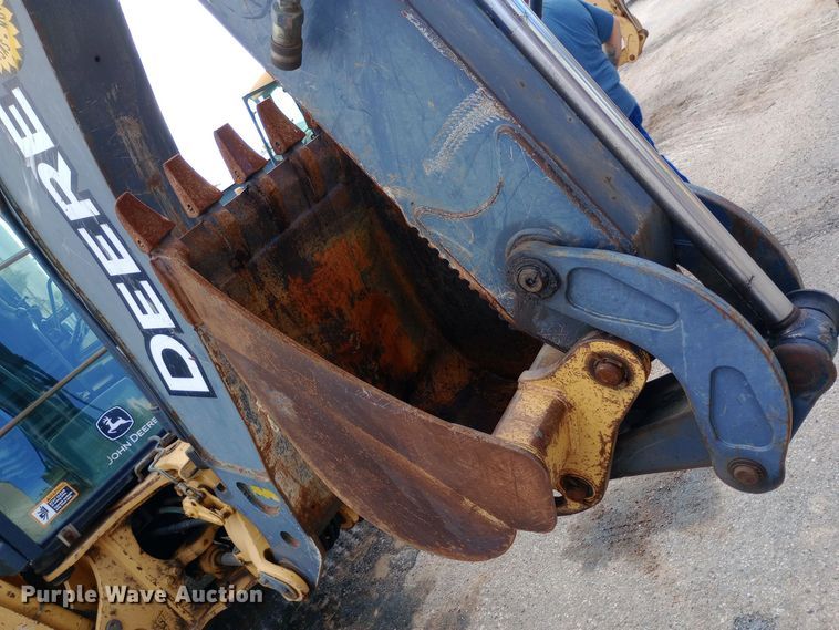 image for item DO1735 2008 John Deere 310J backhoe