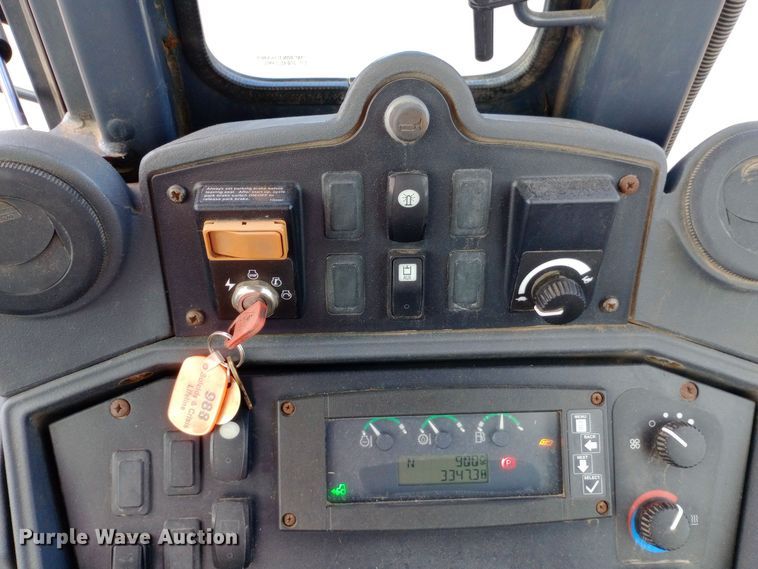 image for item DO1735 2008 John Deere 310J backhoe