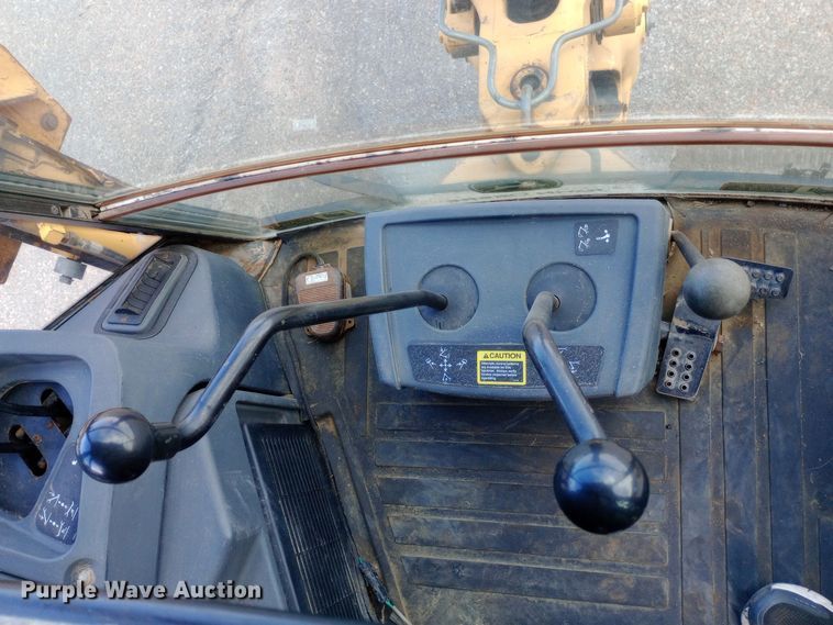 image for item DO1735 2008 John Deere 310J backhoe