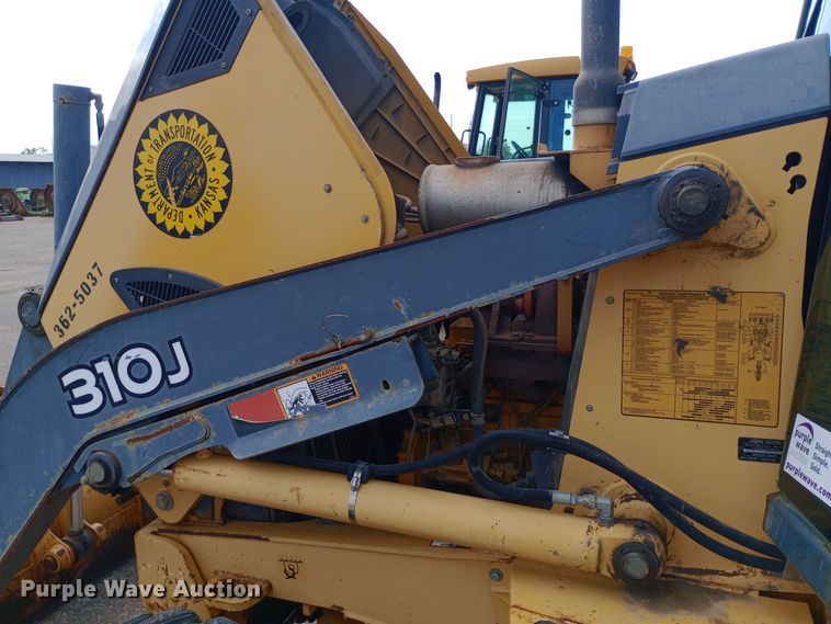 image for item DO1735 2008 John Deere 310J backhoe