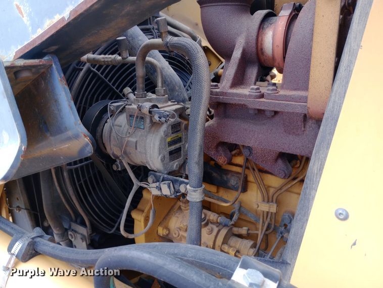 image for item DO1735 2008 John Deere 310J backhoe