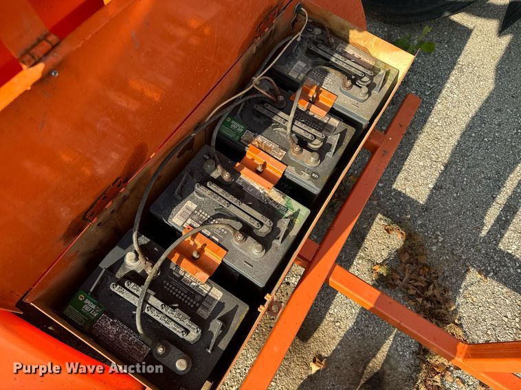 image for item DQ6268 2007 R.C. Flagman RCF2.4 traffic signal system