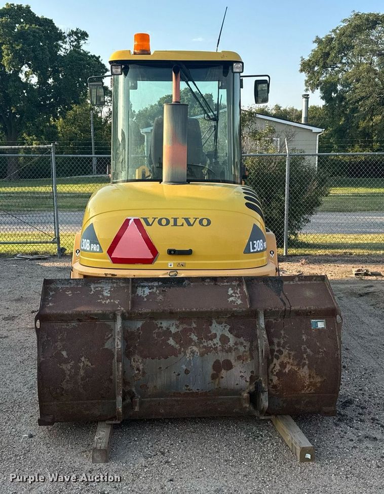 image for item DV2770 2005 Volvo L30B wheel loader