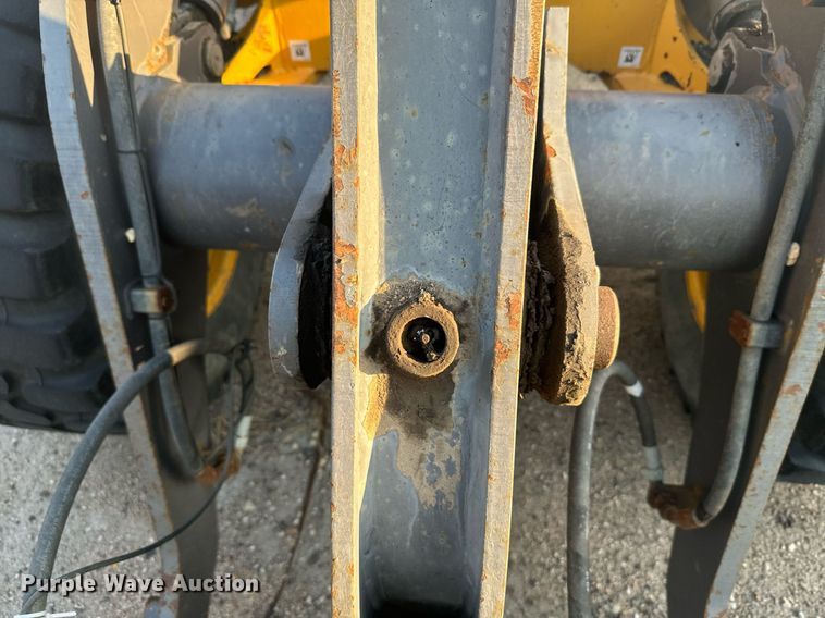 image for item DV2770 2005 Volvo L30B wheel loader