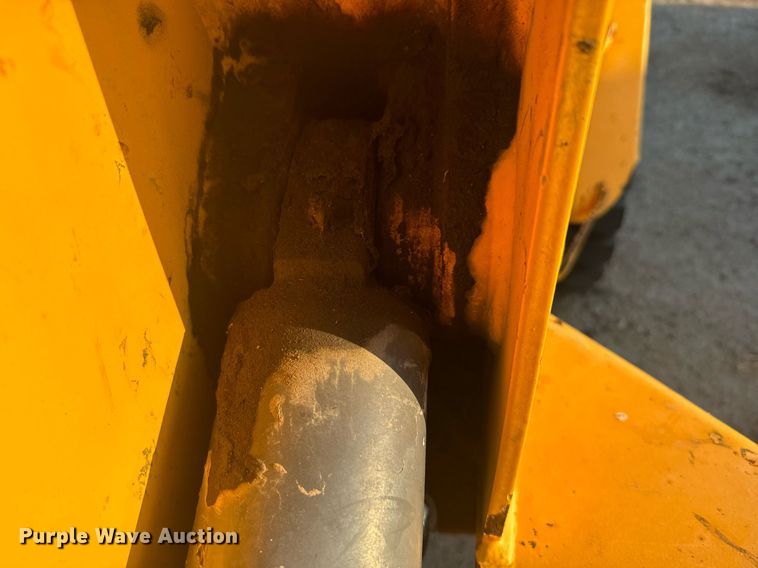 image for item DV2770 2005 Volvo L30B wheel loader