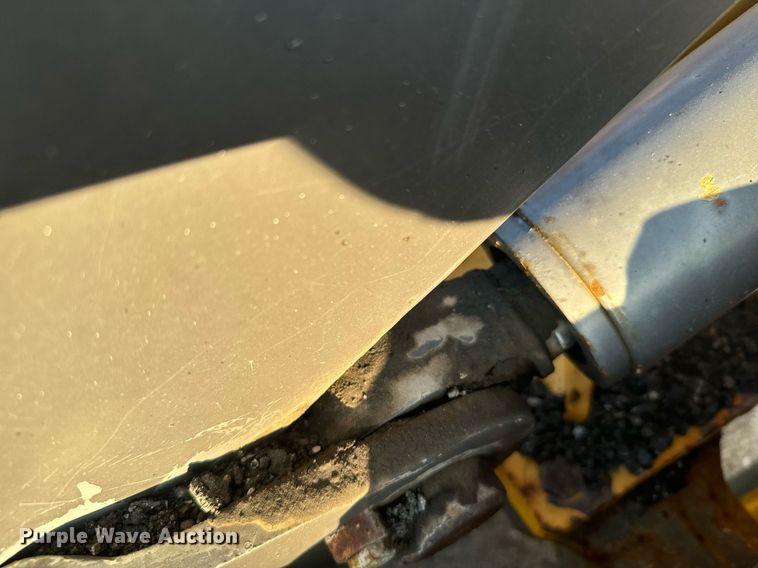 image for item DV2770 2005 Volvo L30B wheel loader