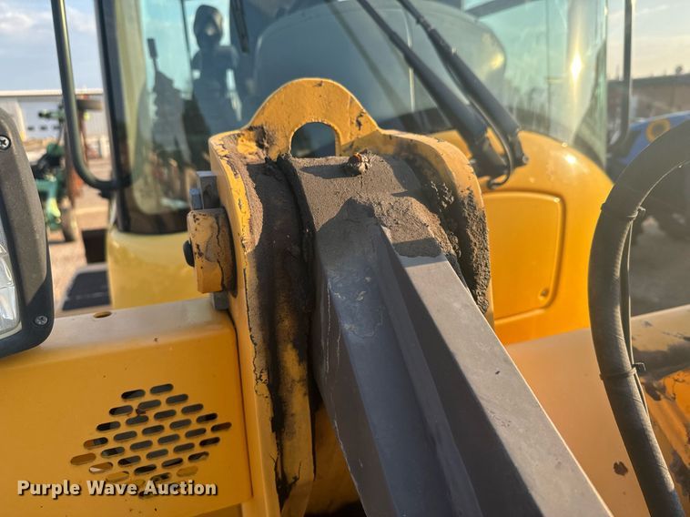 image for item DV2770 2005 Volvo L30B wheel loader