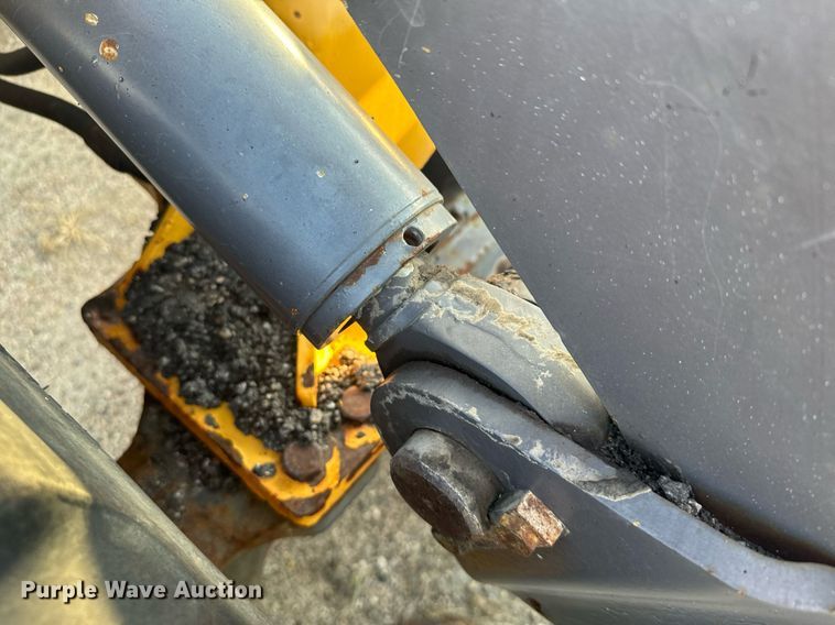 image for item DV2770 2005 Volvo L30B wheel loader