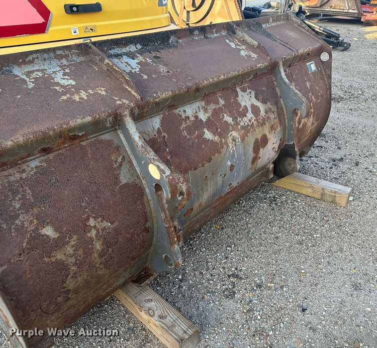 image for item DV2770 2005 Volvo L30B wheel loader