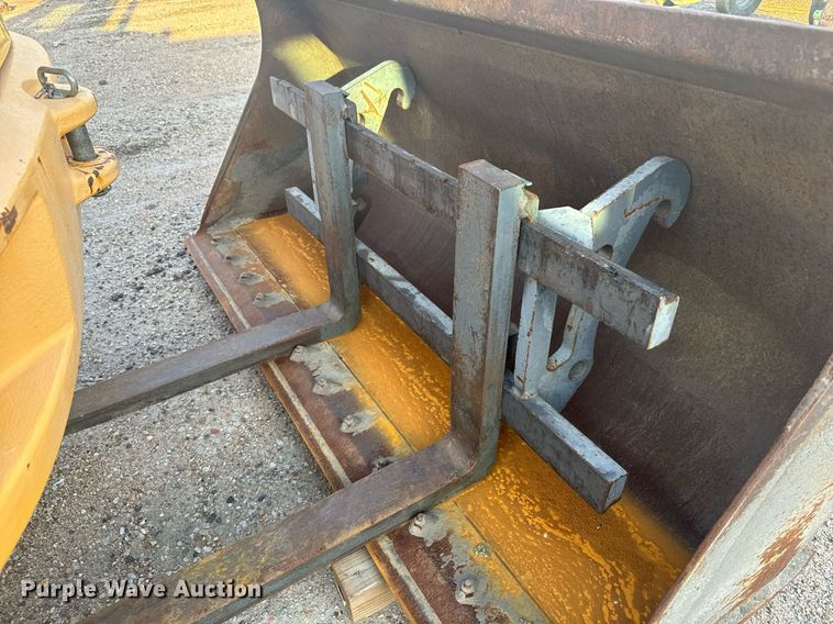 image for item DV2770 2005 Volvo L30B wheel loader