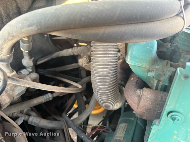 image for item DV2770 2005 Volvo L30B wheel loader