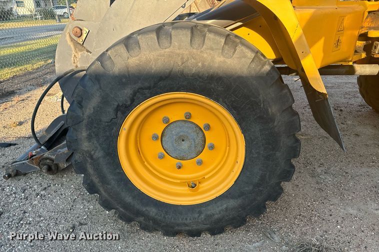 image for item DV2770 2005 Volvo L30B wheel loader