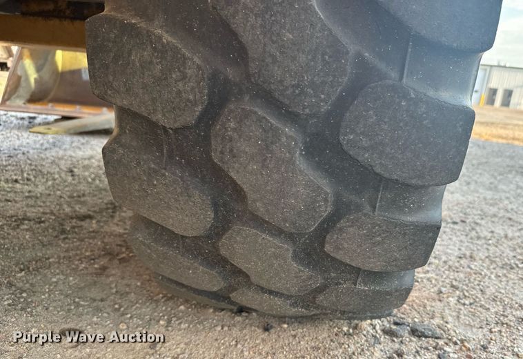 image for item DV2770 2005 Volvo L30B wheel loader