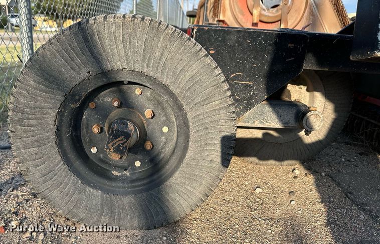 image for item DV2772 2011 Land Pride RCB6610 rotary mower