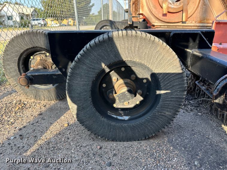 image for item DV2772 2011 Land Pride RCB6610 rotary mower