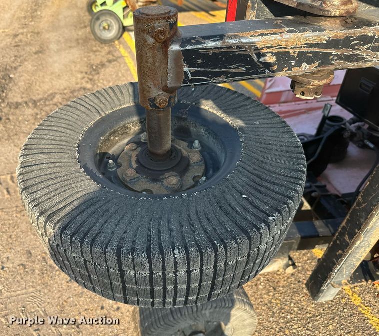 image for item DV2773 2011 Land Pride RCB6610 rotary mower