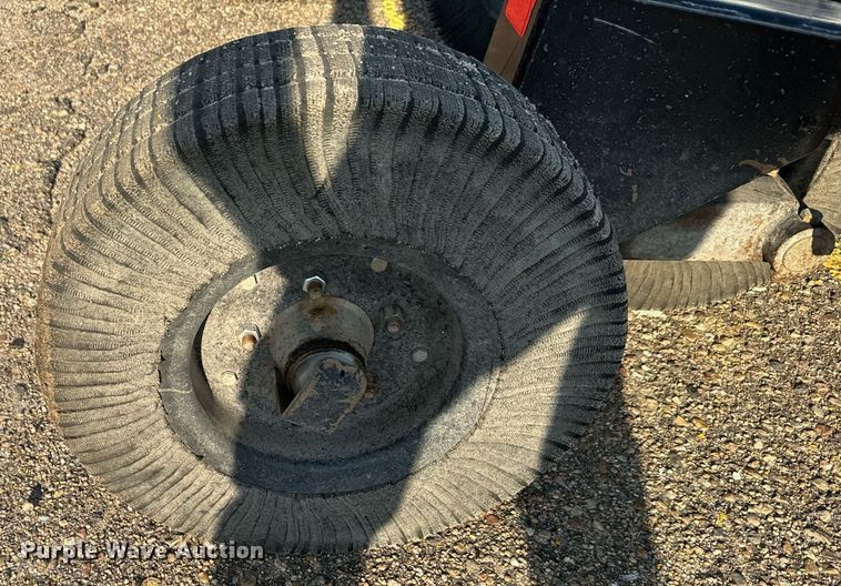 image for item DV2773 2011 Land Pride RCB6610 rotary mower