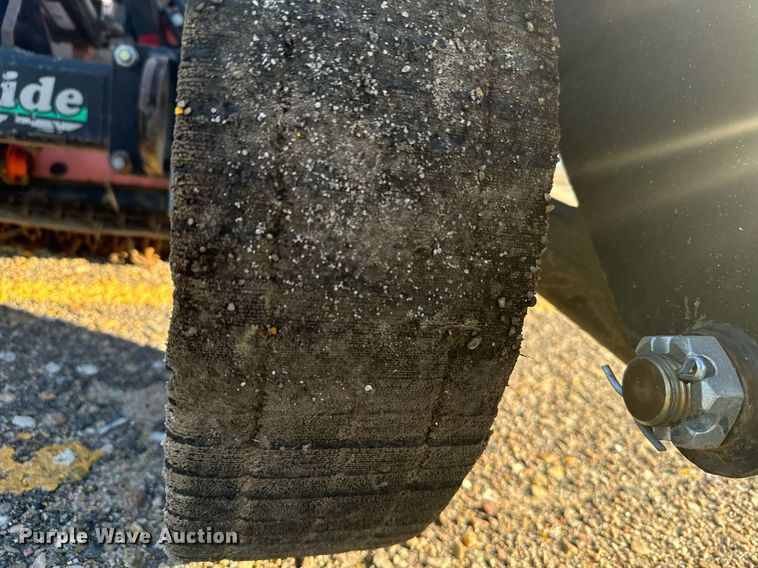 image for item DV2773 2011 Land Pride RCB6610 rotary mower