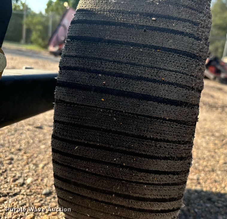 image for item DV2773 2011 Land Pride RCB6610 rotary mower