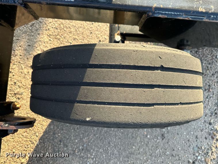 image for item DV2774 2011 Land Pride RCB6610 rotary mower