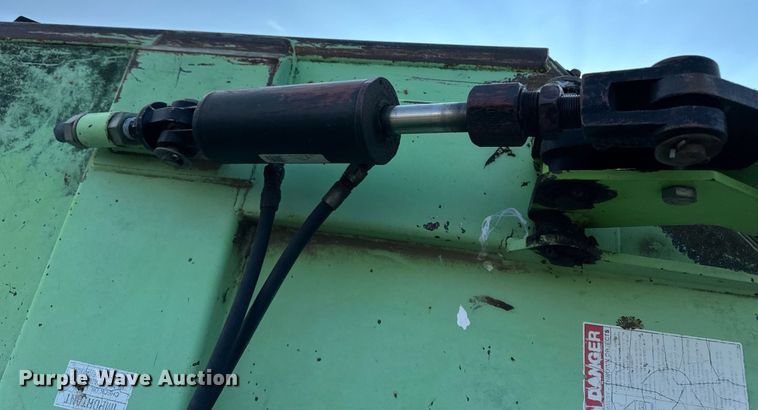 image for item DV2775 2006 Schulte XH1000 Series 2 rotary mower