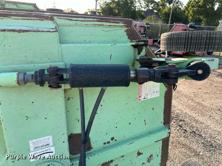 image for item DV2777 2007 Schulte XH1000 Series 2 rotary mower