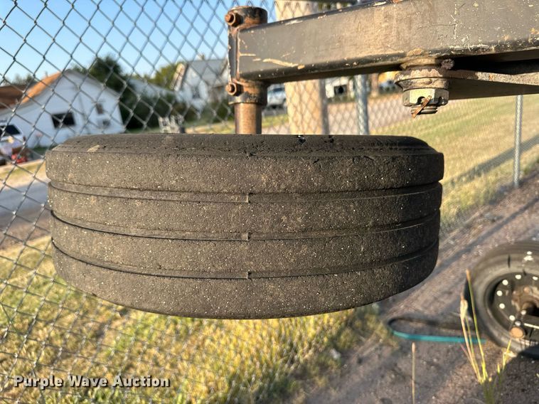 image for item DV2778 2011 Land Pride RCB6610 rotary mower