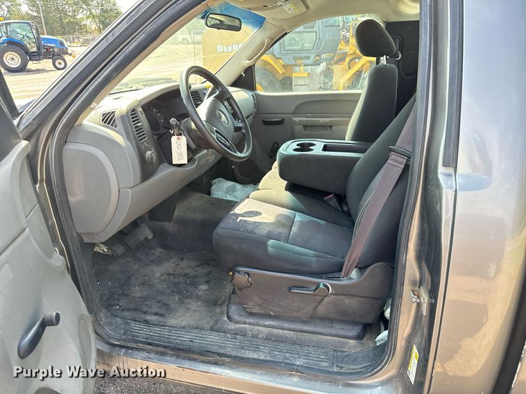 image for item DV2785 2012 Chevrolet Silverado 1500 pickup truck