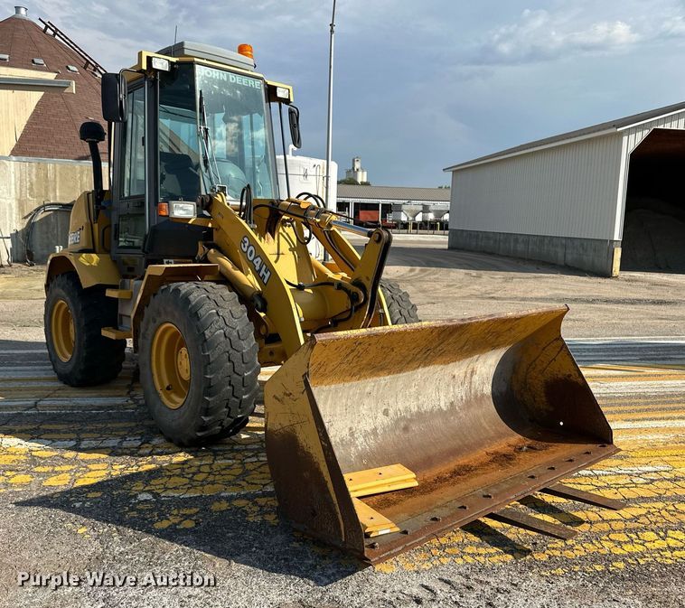 image for item DV2787 2003 John Deere 304H wheel loader