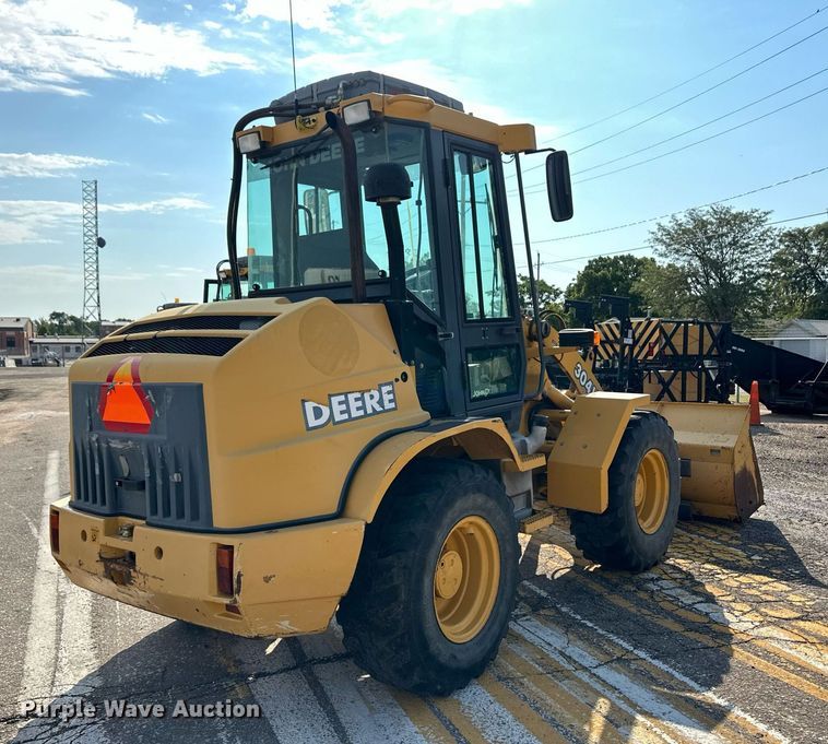 image for item DV2787 2003 John Deere 304H wheel loader