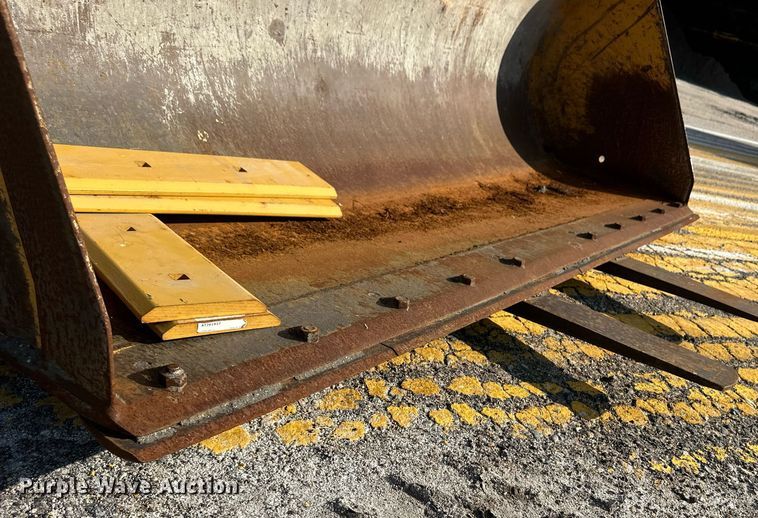 image for item DV2787 2003 John Deere 304H wheel loader