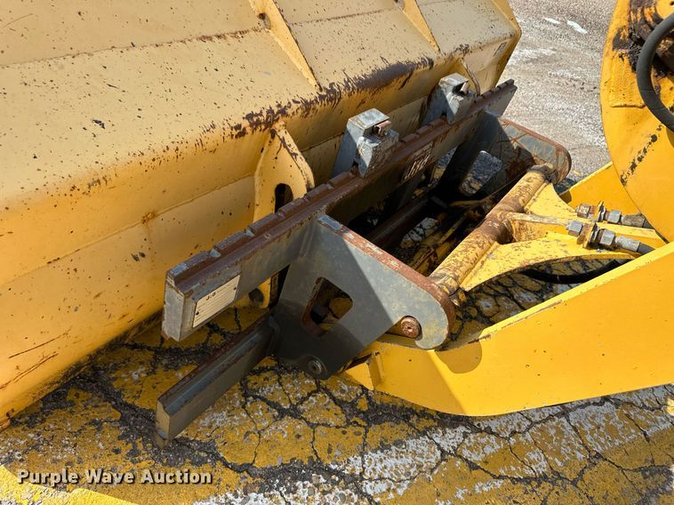 image for item DV2787 2003 John Deere 304H wheel loader