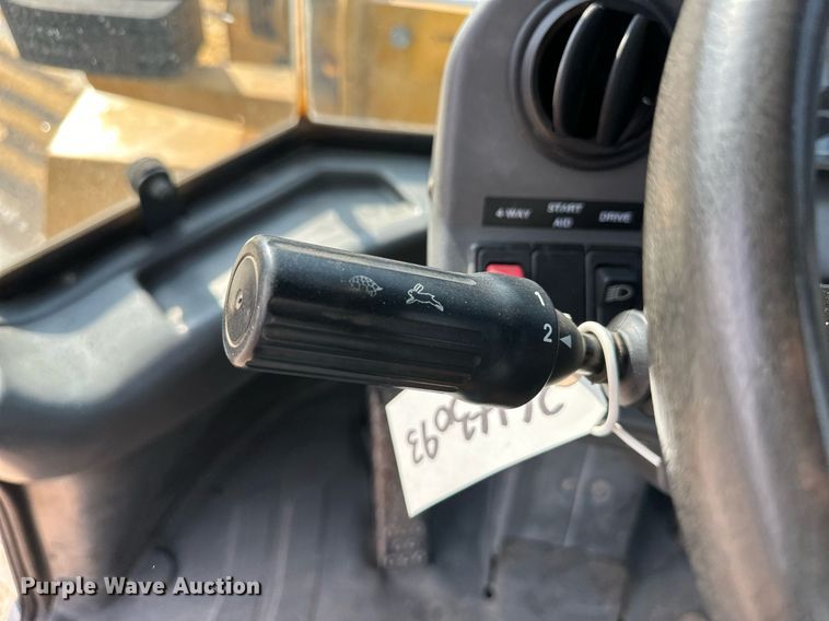 image for item DV2787 2003 John Deere 304H wheel loader