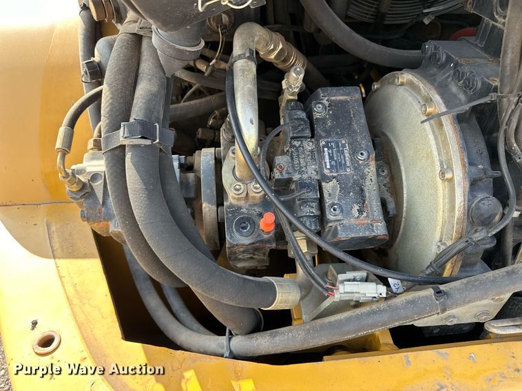 image for item DV2787 2003 John Deere 304H wheel loader