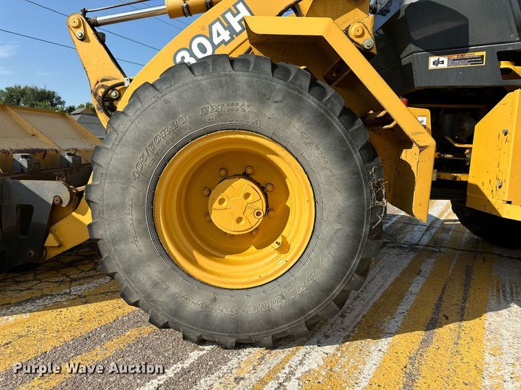 image for item DV2787 2003 John Deere 304H wheel loader