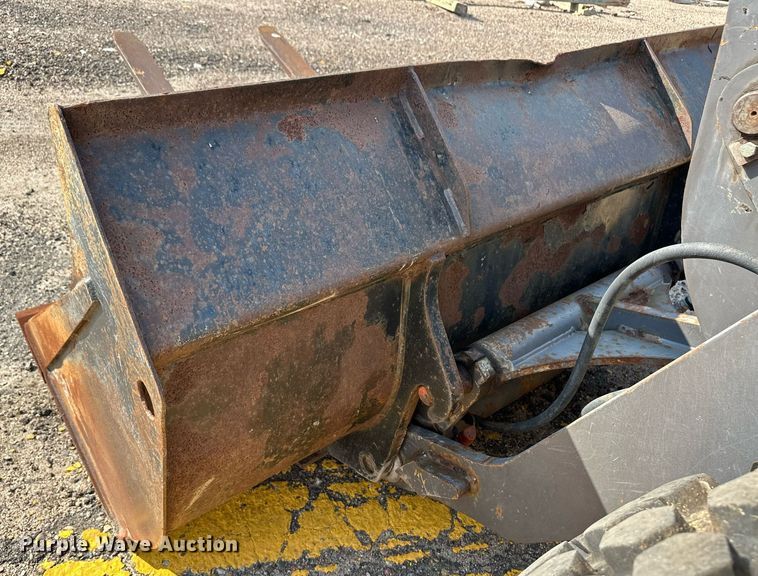 image for item DV2788 2004 Volvo L30B wheel loader