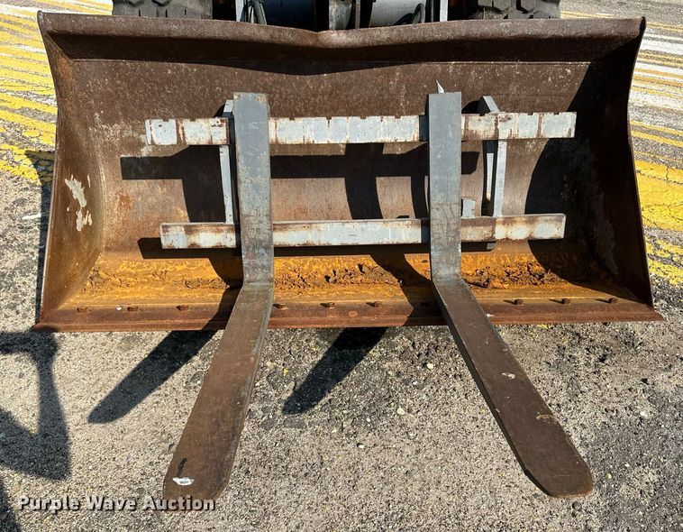 image for item DV2788 2004 Volvo L30B wheel loader