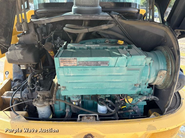 image for item DV2788 2004 Volvo L30B wheel loader