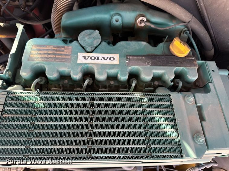 image for item DV2788 2004 Volvo L30B wheel loader