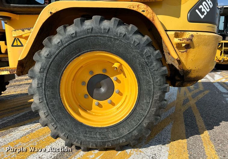image for item DV2788 2004 Volvo L30B wheel loader
