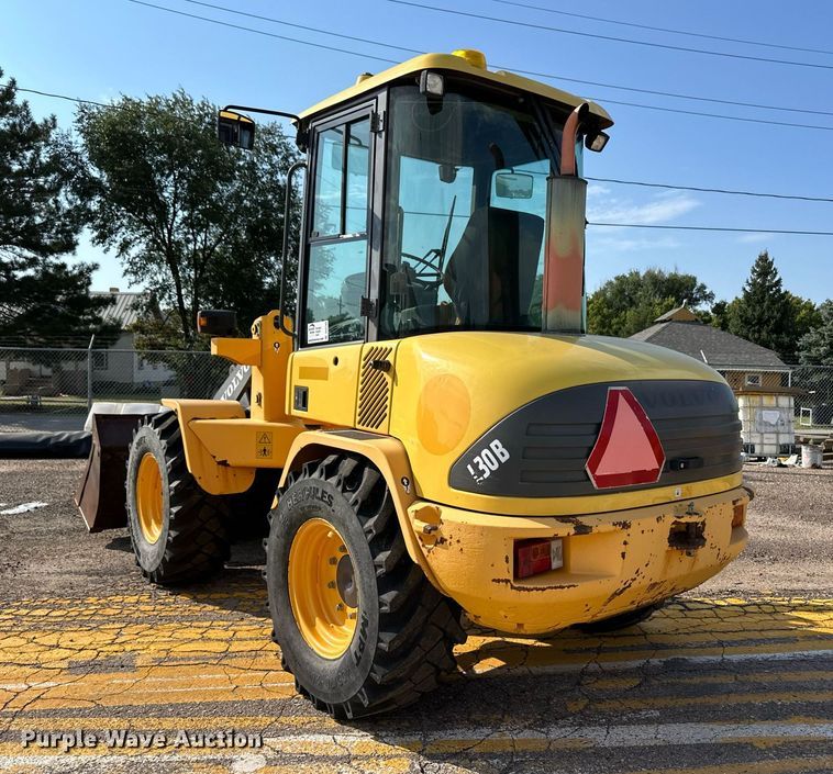 image for item DV2789 2004 Volvo L30B wheel loader