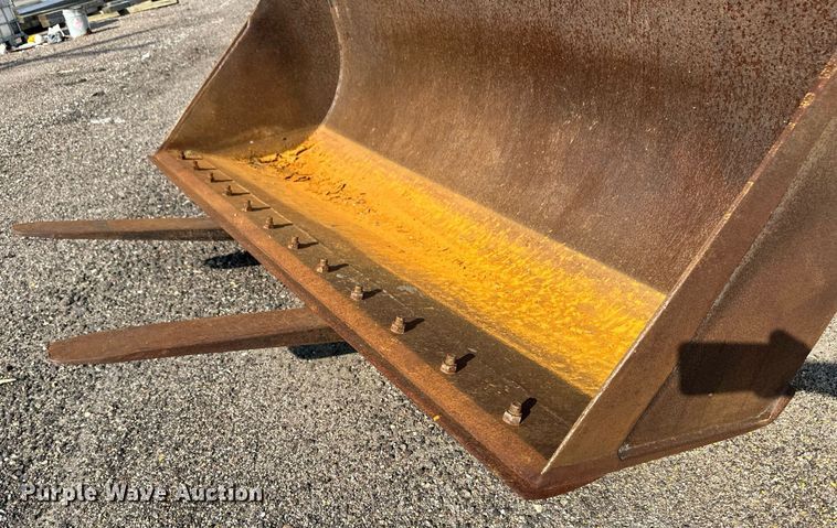 image for item DV2789 2004 Volvo L30B wheel loader