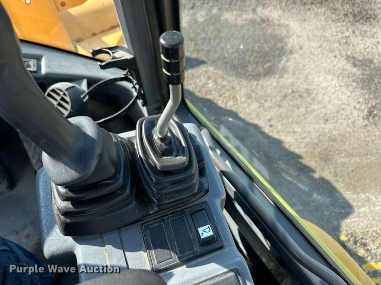 image for item DV2789 2004 Volvo L30B wheel loader