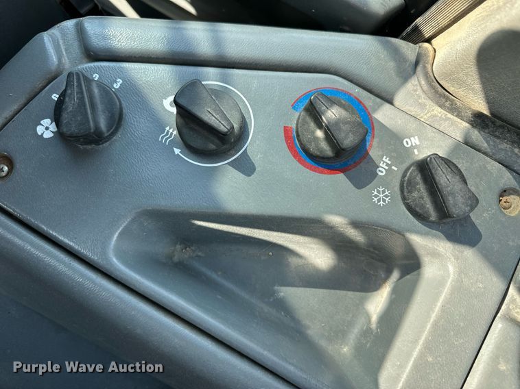 image for item DV2789 2004 Volvo L30B wheel loader